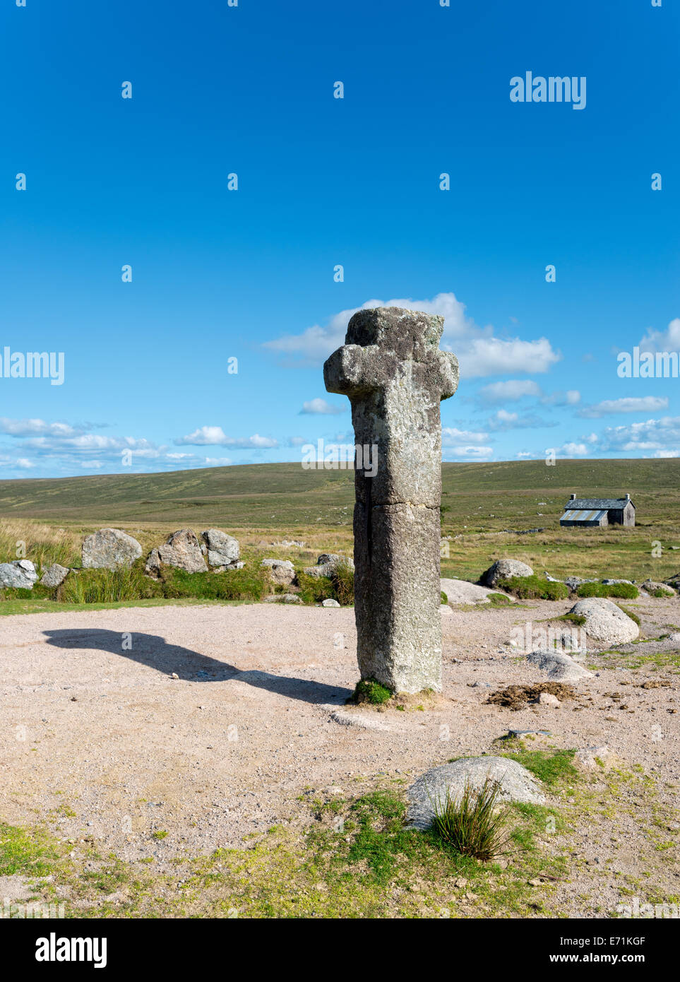 Nun's Cross, la plus ancienne et la plus grande croix de granit à Dartmoor, il est situé sur la jonction de la voie des moines et les abbés' Way Banque D'Images