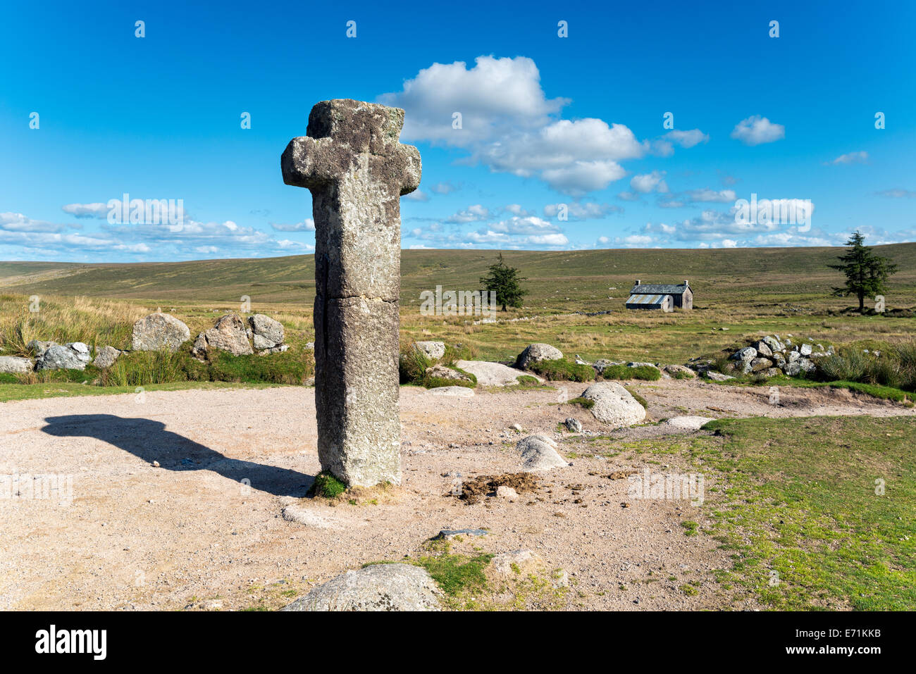 Nun's Cross, la plus ancienne et la plus grande croix de granit à Dartmoor, il est situé sur la jonction de la voie des moines et les abbés' Way Banque D'Images