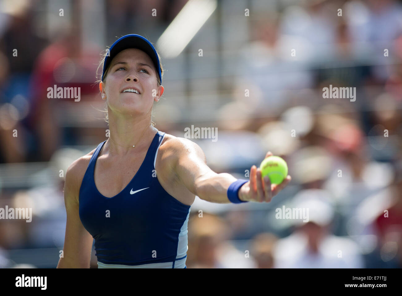 Eugénie Bouchard (CAN) lors du premier round action pendant la deuxième journée de l'US Open Tennis Championships. © Paul J. Sutton/PCN Banque D'Images