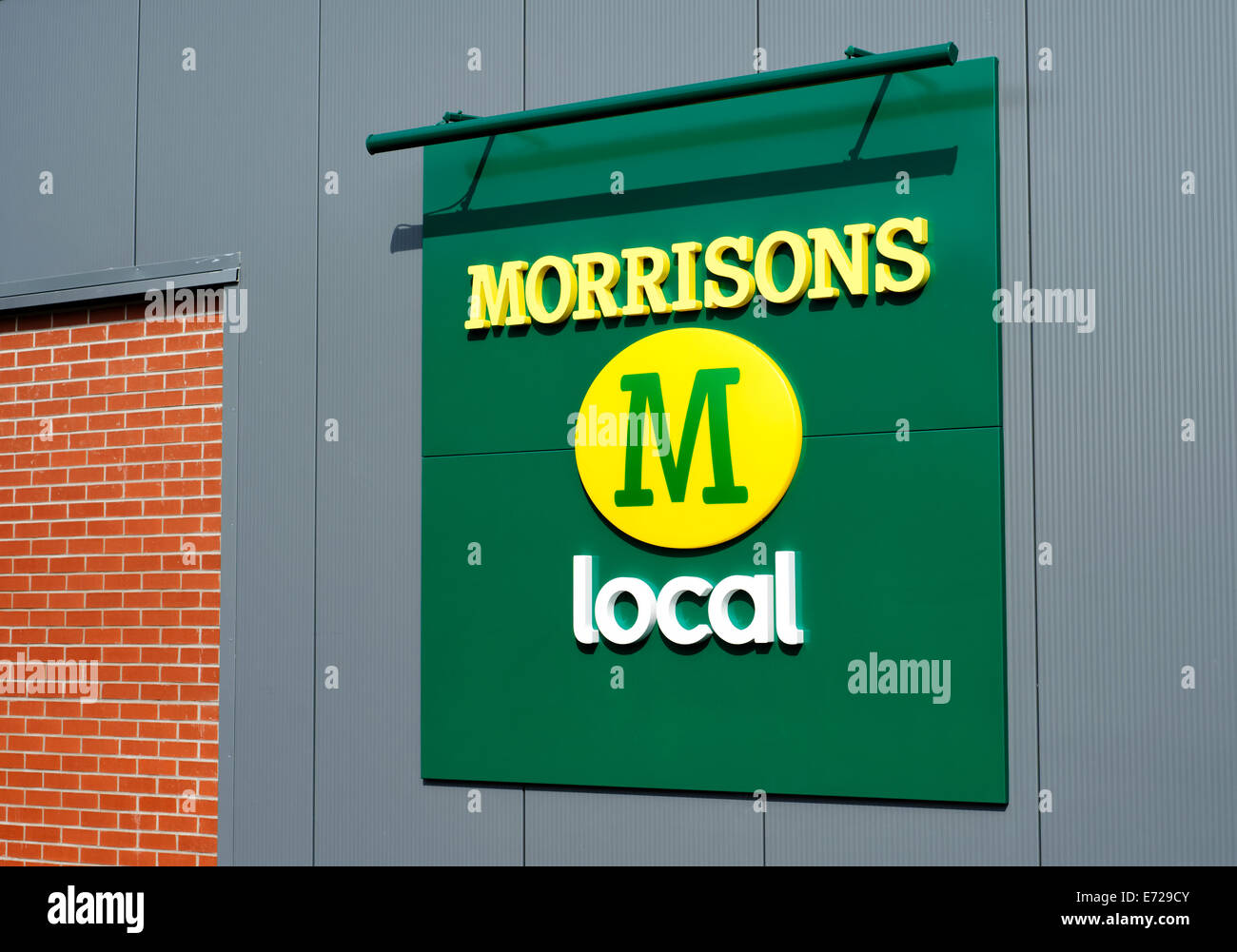 Inscrivez-vous à l'extérieur d'un supermarché Morrisons Banque D'Images