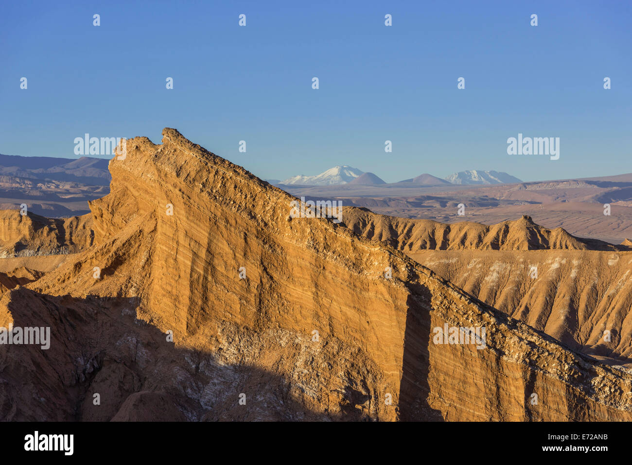 Valle de la luna ou la vallée de la lune dans la lumière du soir, San Pedro de Atacama, région d'Antofagasta, Chili Banque D'Images