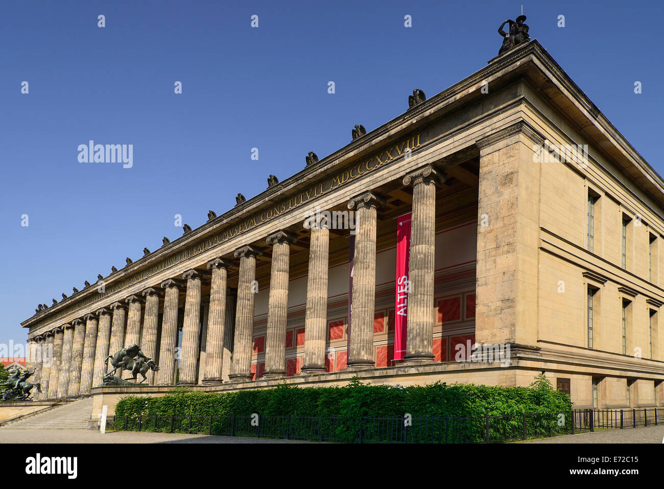 Allemagne, Berlin, Altes Museum Musée de l'ancienne vue angulaire de la façade du Lustgarten. Banque D'Images