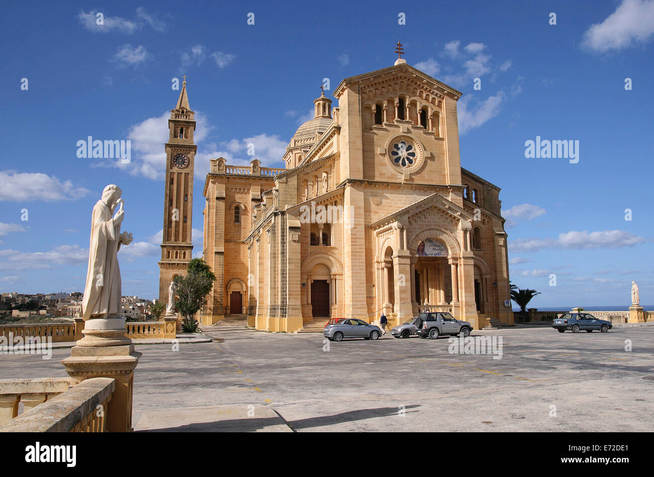 Malte, Gozo, Ta Pinu église sanctuaire élévation ouest. Banque D'Images