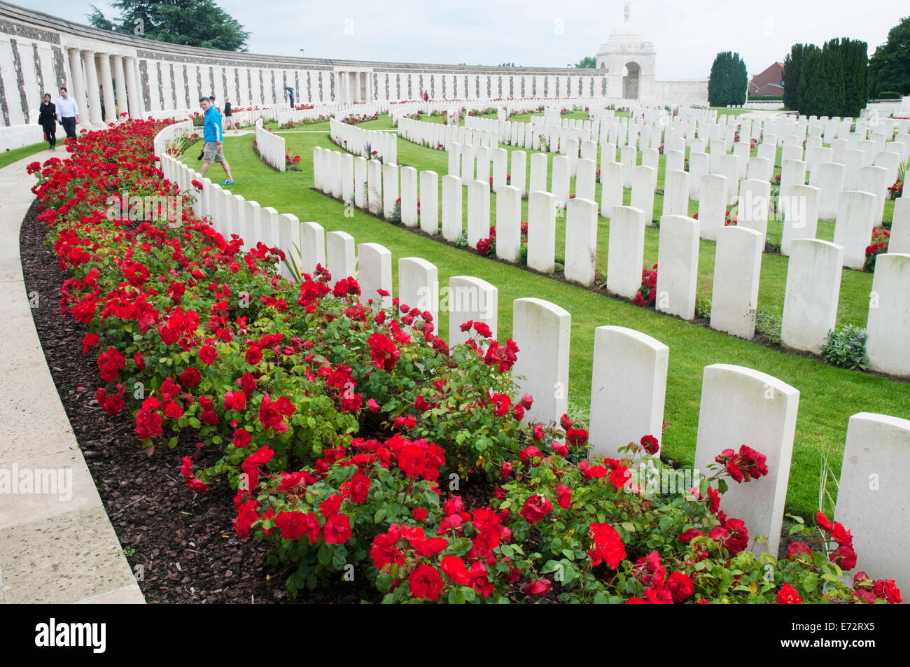 Cimetière militaire de Tyne Cot, Zonnebeke, Belgique, est le plus grand cimetière militaire britannique dans l'existence. Banque D'Images