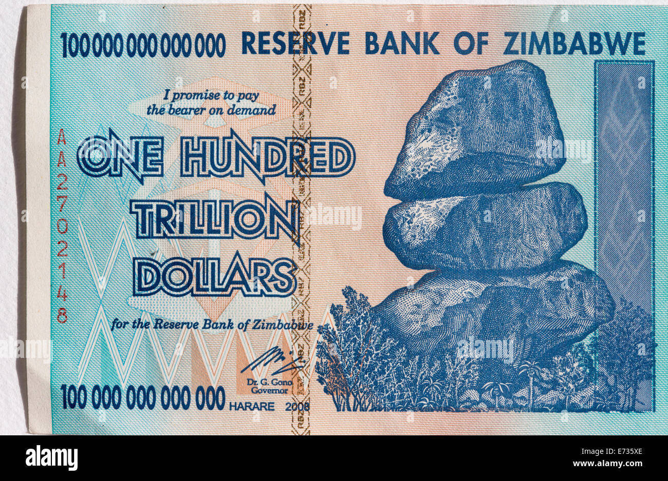 Un zimbabwéen cent trillion dollar note comme était en circulation en 2008 pendant la période d'hyper-inflation au Zimbabwe Banque D'Images