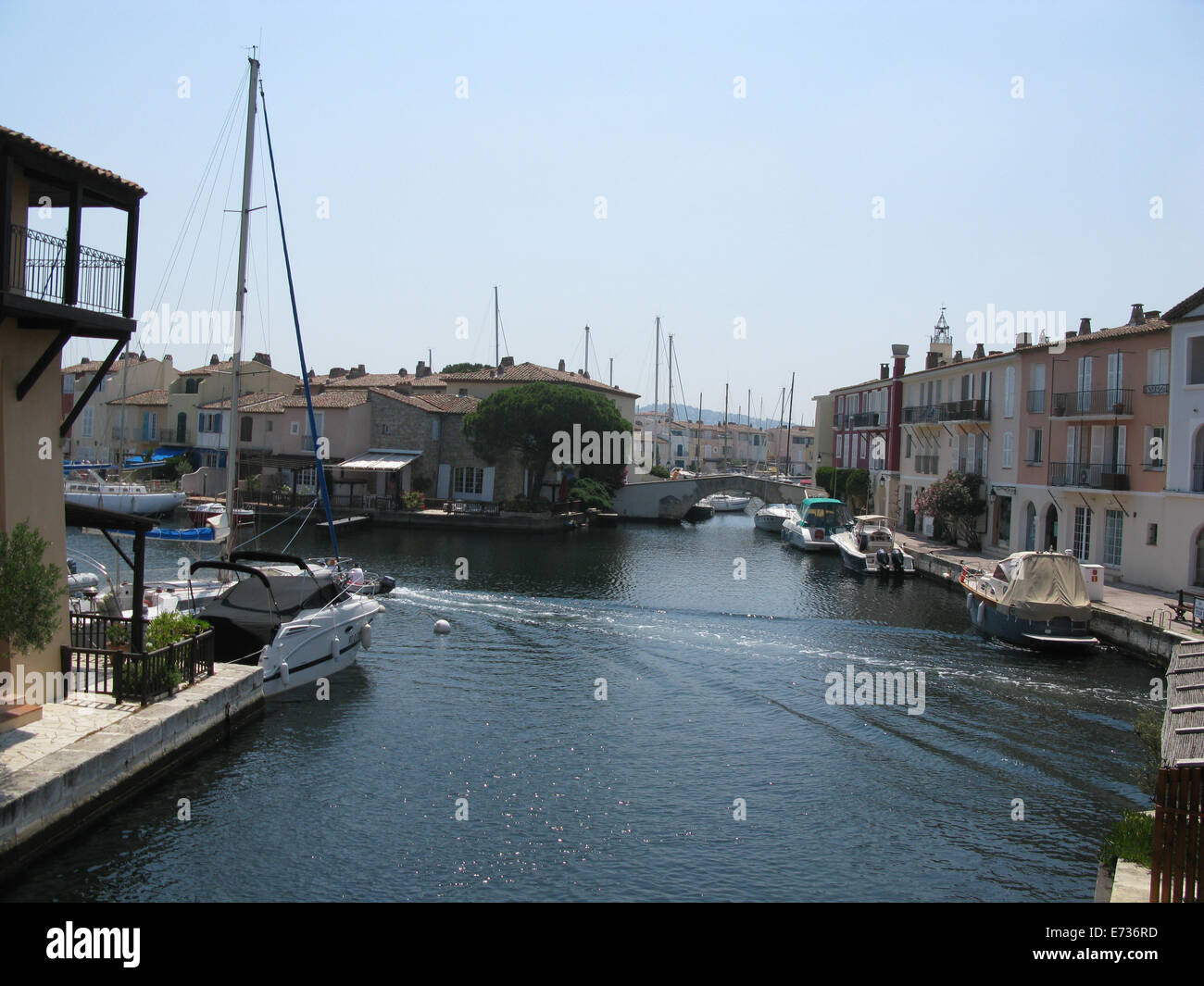 Port Grimaud Village et port, situé dans le sud de la France près de St Tropez Banque D'Images
