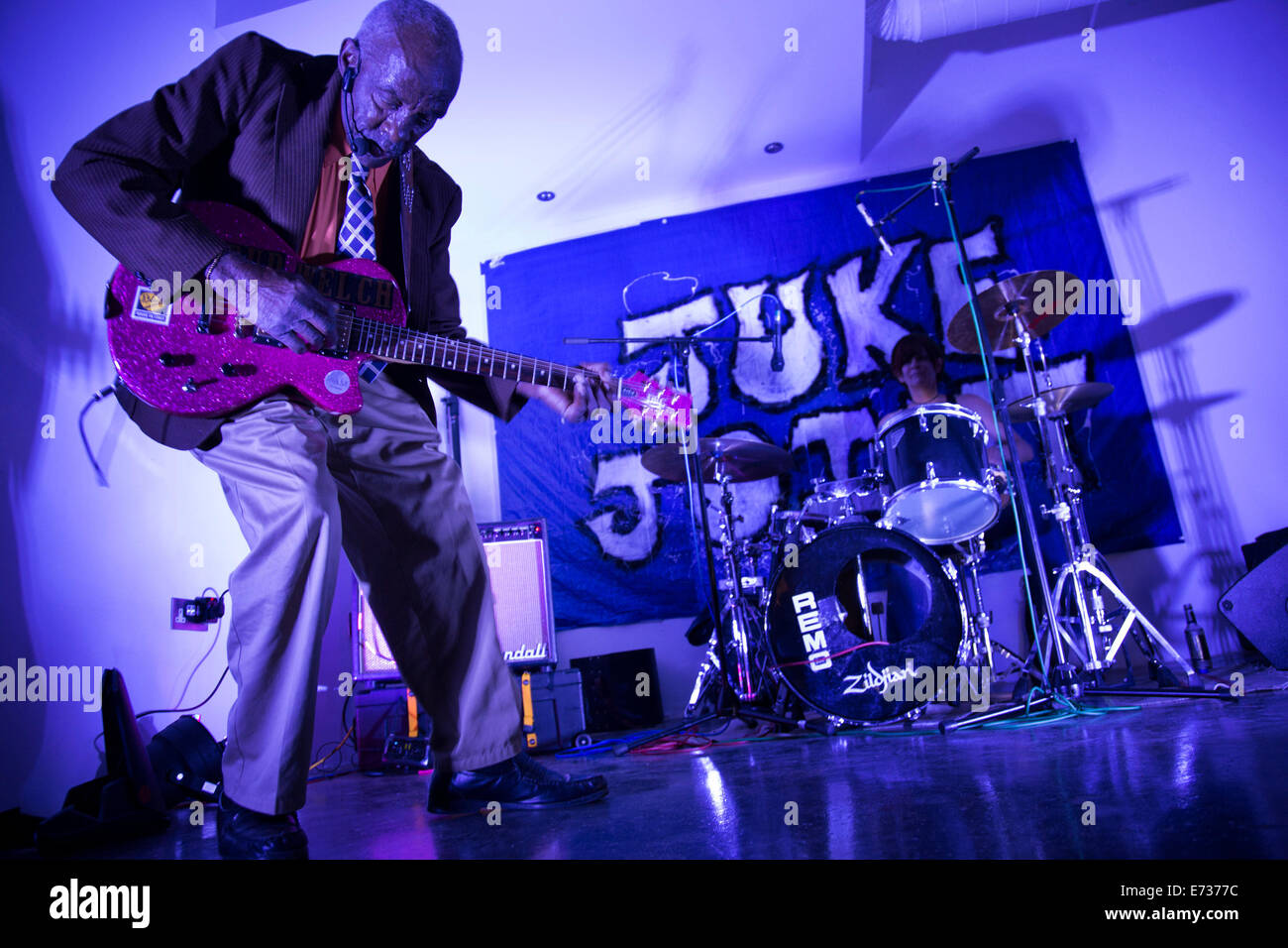 Londres, Royaume-Uni. Jeudi 4 septembre 2014. Blues légendaire homme Leo Bud Welch, un 82 ans de Mississippi Blues et gospel musicien jouant sa musique vivre à Londres pour la première fois, suite à la sortie de son premier album en 2014. Crédit : Michael Kemp/Alamy Live News Banque D'Images