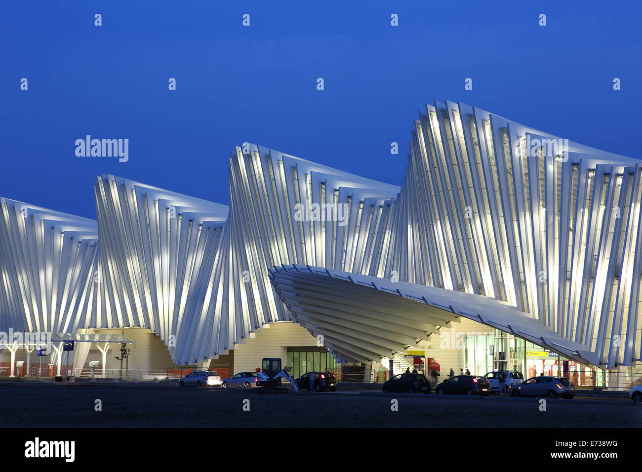 La gare, conçue par Santiago Calatrava, Reggio Emilia, Emilia Romagna, Italie, Europe Banque D'Images