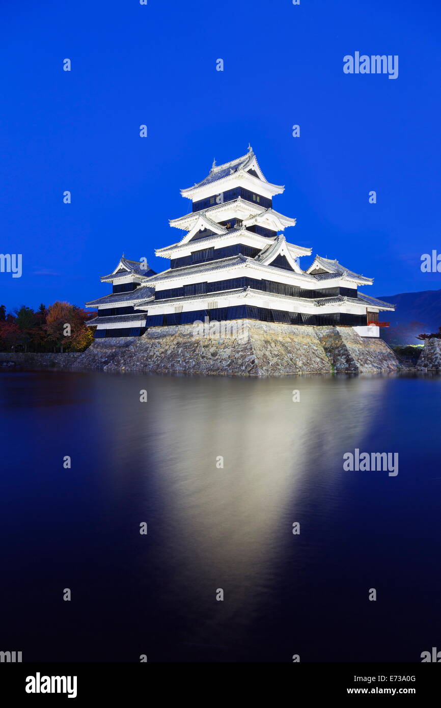 Château de Matsumoto (le corbeau) château construit en 1594, Matsumoto, Nagano Prefecture, Honshu, Japan, Asia Banque D'Images