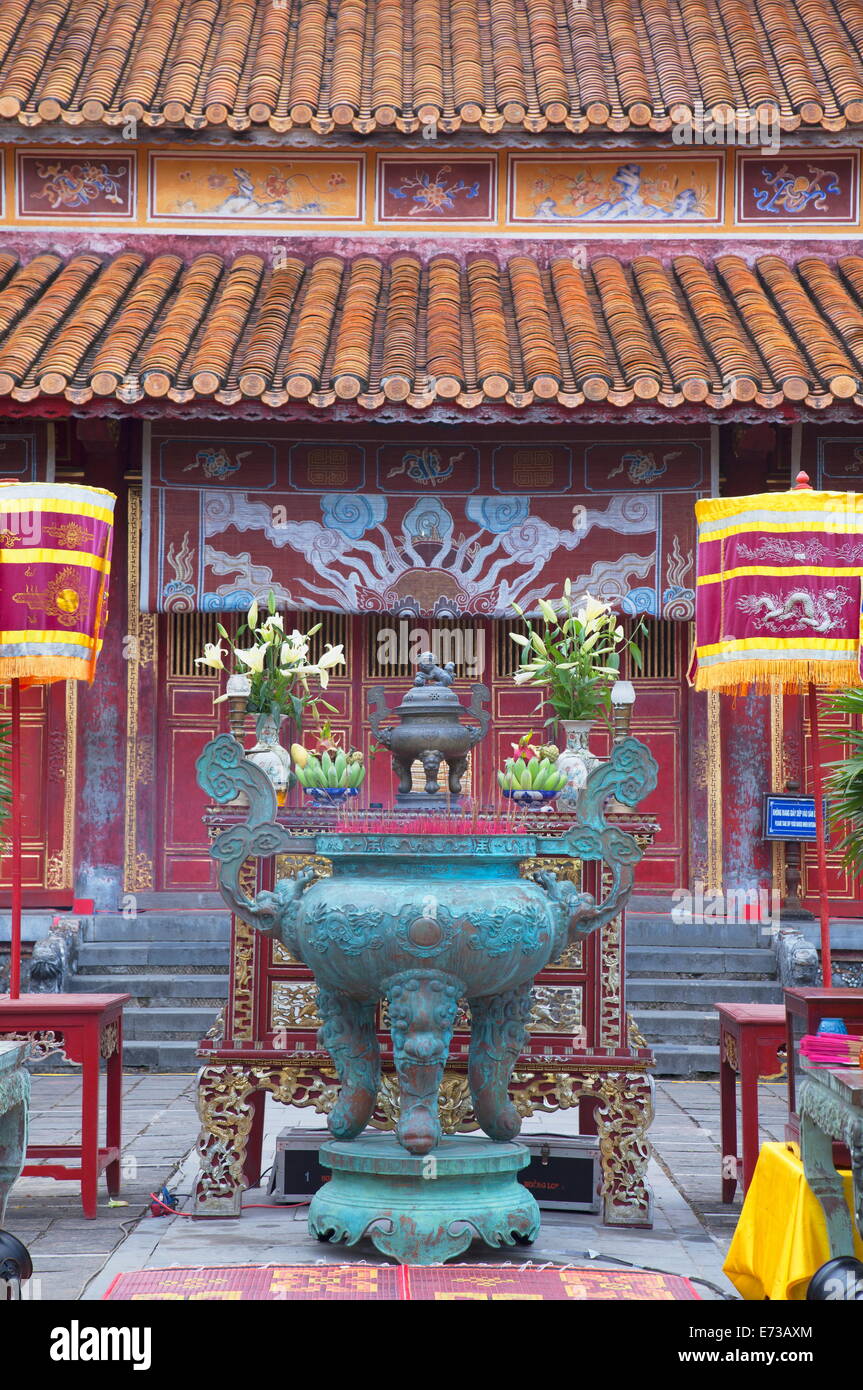 L'intérieur de Temple mieu Palais Impérial de citadelle, Site de l'UNESCO, Hue, Thua Thien-Hue, le Vietnam, l'Indochine, l'Asie du Sud-Est, Asie Banque D'Images