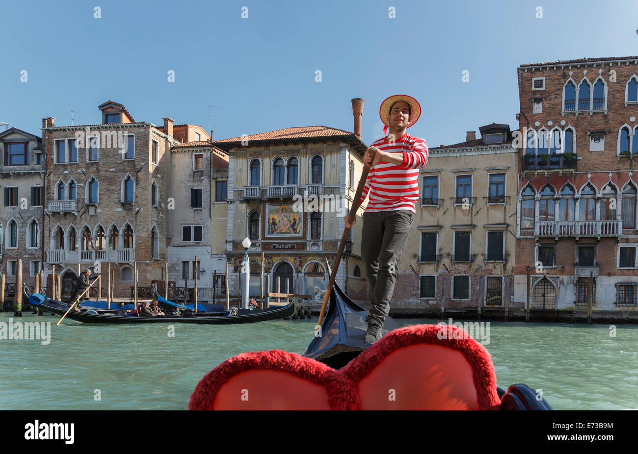 Gondolier, Venise, UNESCO World Heritage Site, Vénétie, Italie, Europe Banque D'Images