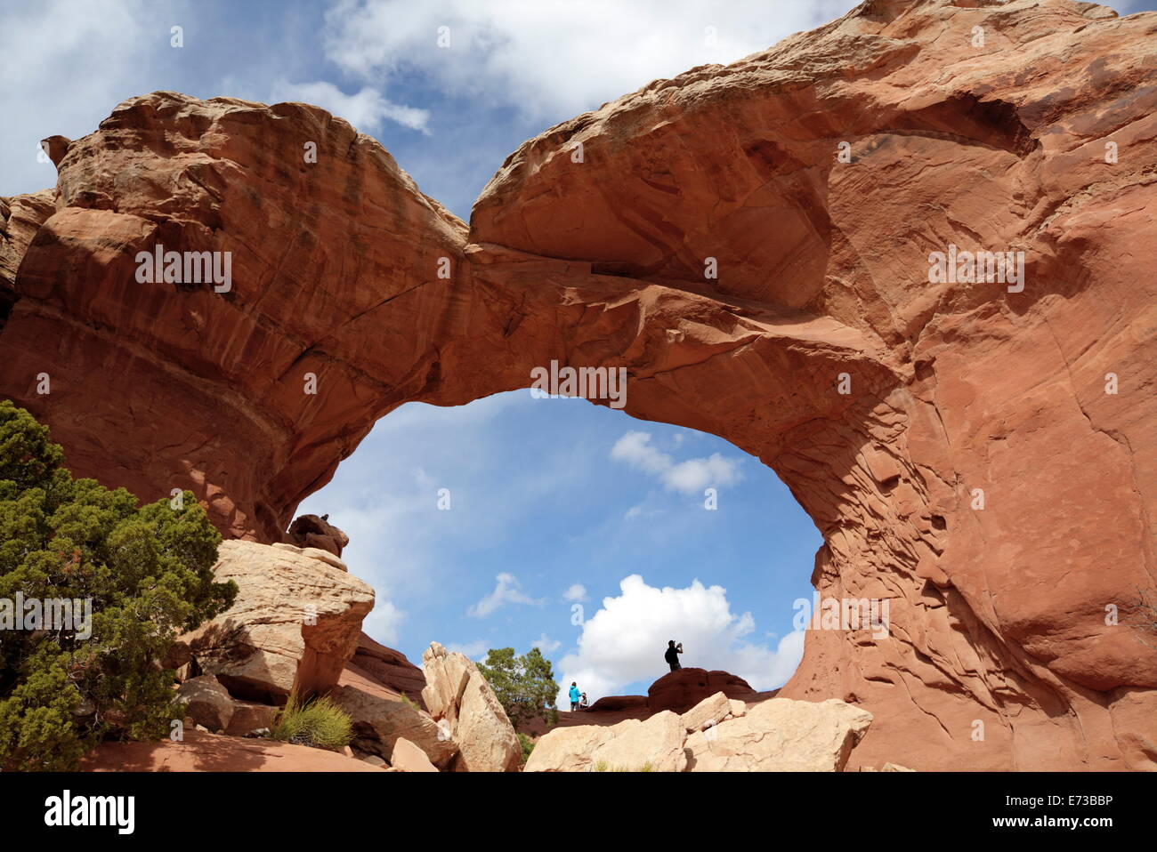 Broken Arch, Arches National Park, Utah, États-Unis d'Amérique, Amérique du Nord Banque D'Images