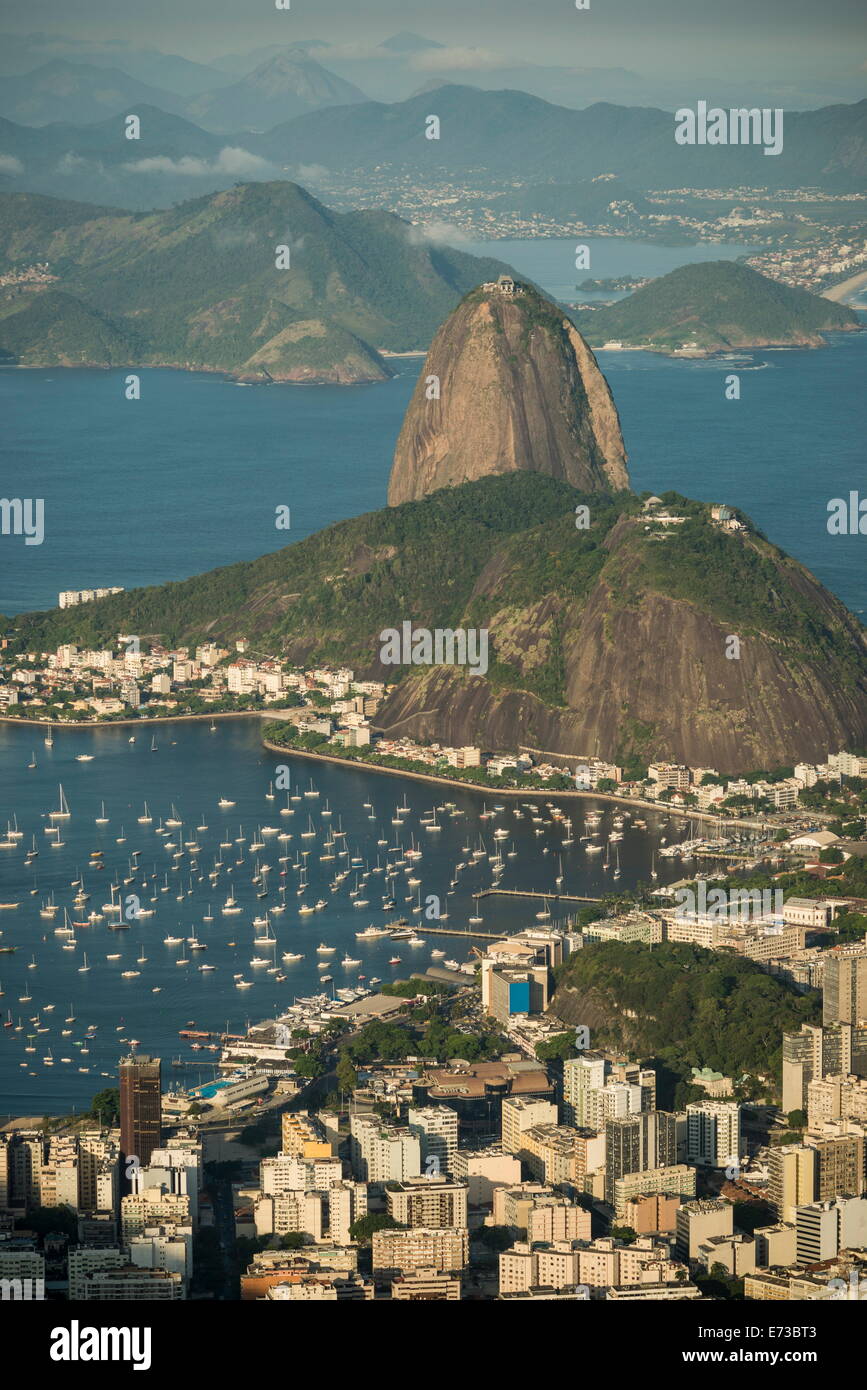 Vue du Cristo Redentor sur Rio de Janeiro, Corcovado, Rio de Janeiro, Brésil, Amérique du Sud Banque D'Images