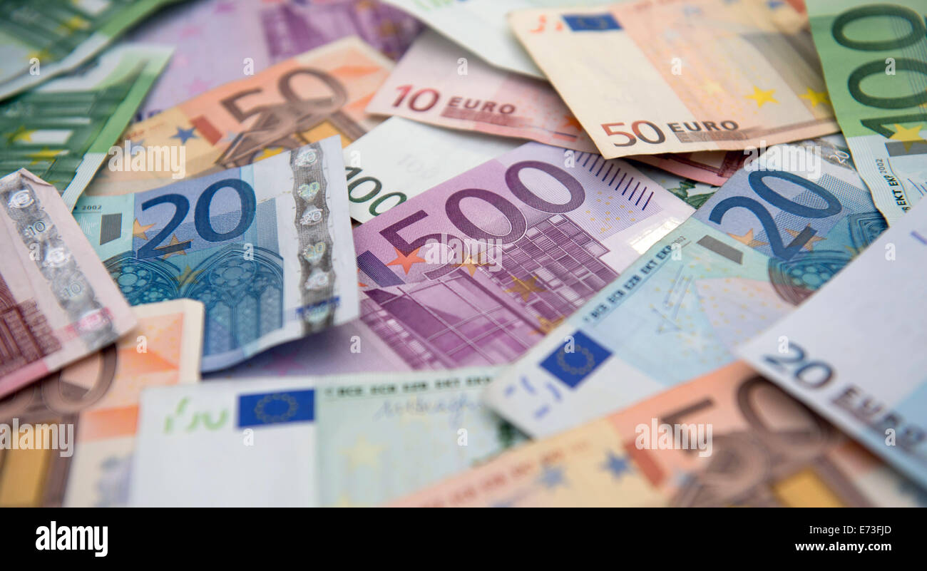 De nombreux billets en euros, 29 août 2014 à Hambourg. Banque D'Images