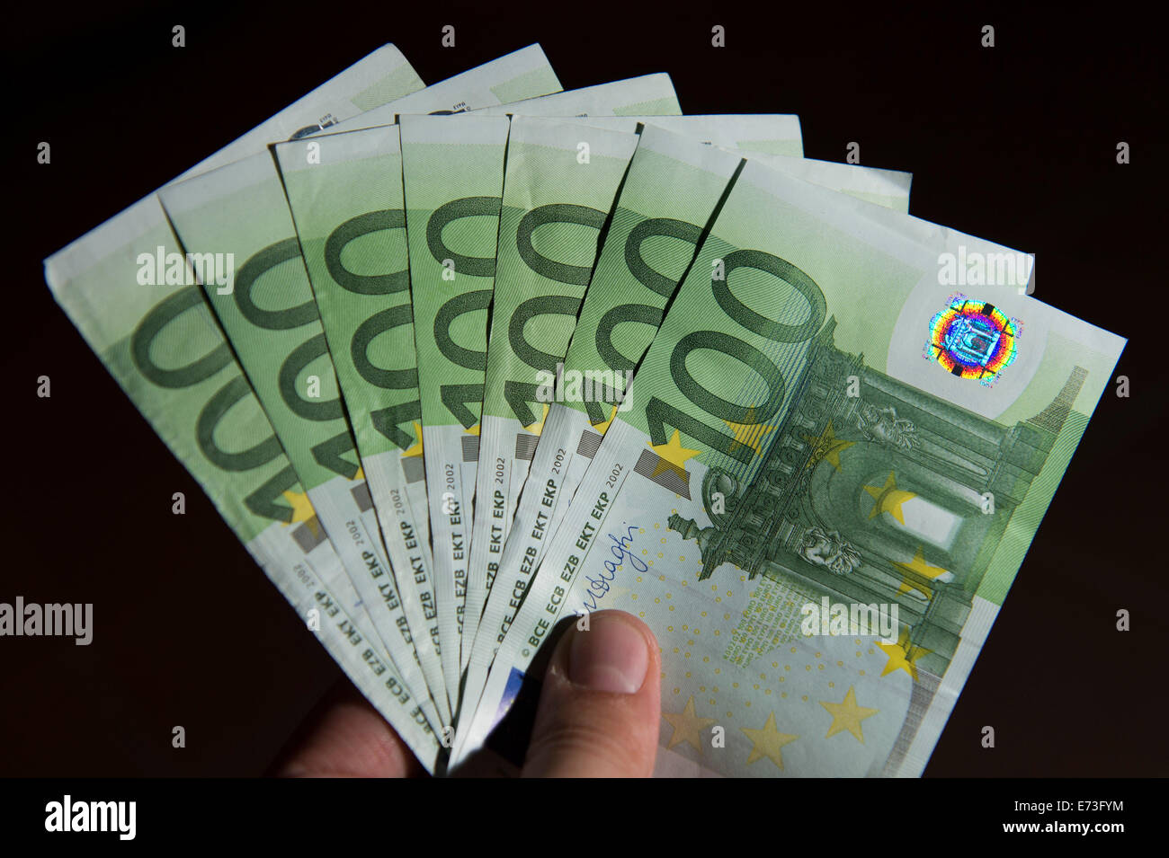 De nombreux billets en euros, 29 août 2014 à Hambourg. Banque D'Images