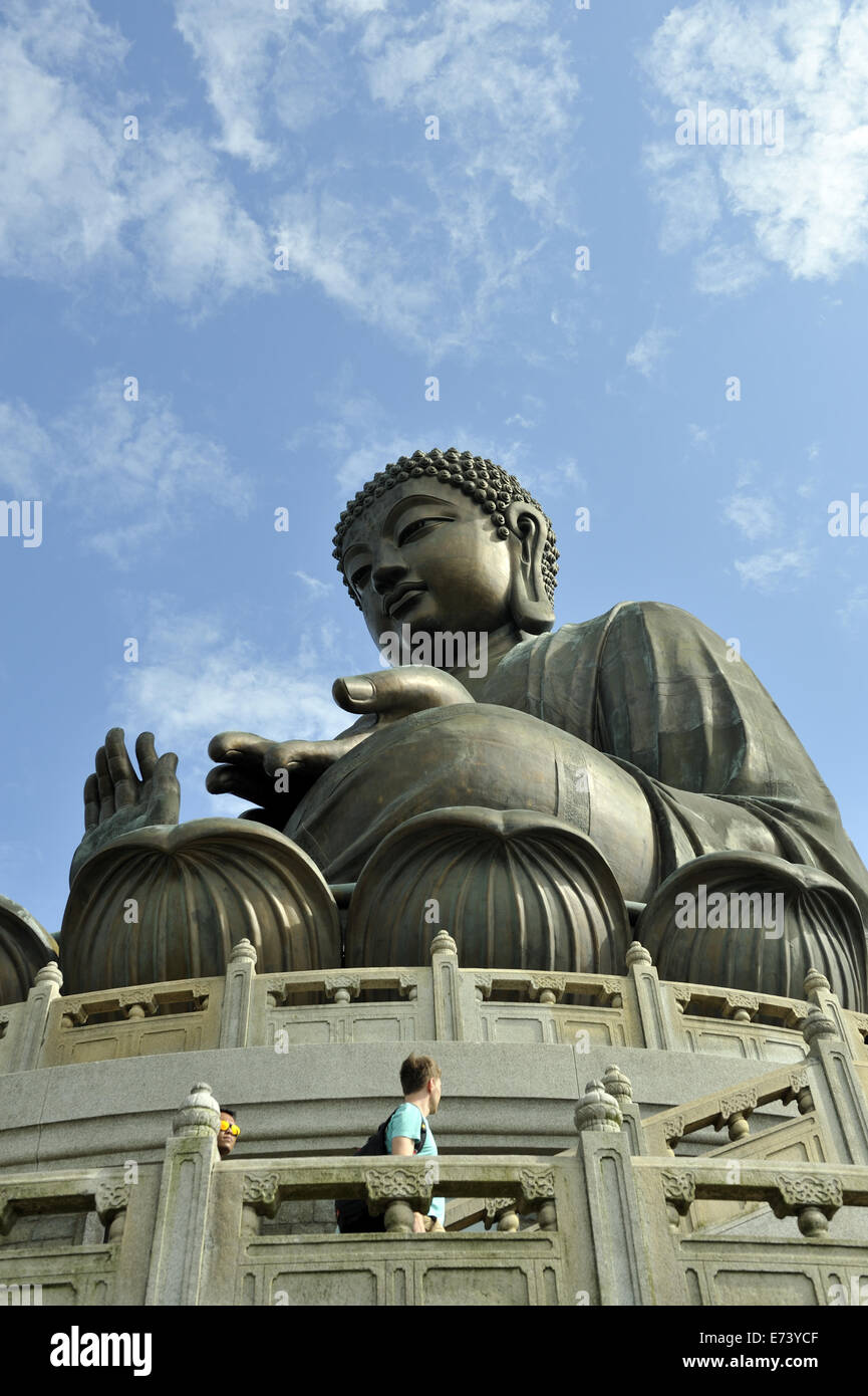 Le Tian Tan Buddha (Big Buddha) statue, Ngong Ping, Lantau Island, Hong Kong, Chine Banque D'Images