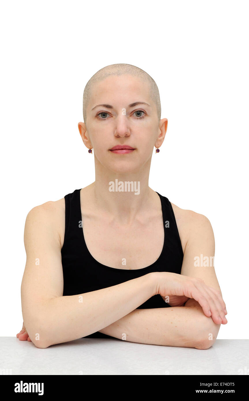 Bald Woman in Black T-shirt, isolé avec clipping path Banque D'Images