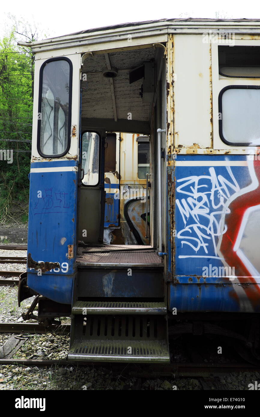 Abandonné dans une station de train, Italie Banque D'Images