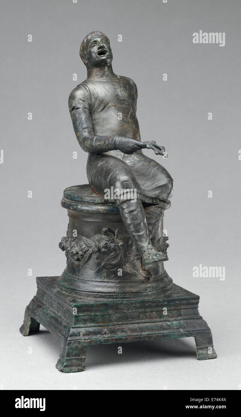Thymiaterion en la forme d'un chanteur assis sur un autel ; inconnu ; Rome, Italie, Latium, Europe ; première moitié du 1er siècle ; Bronze Banque D'Images