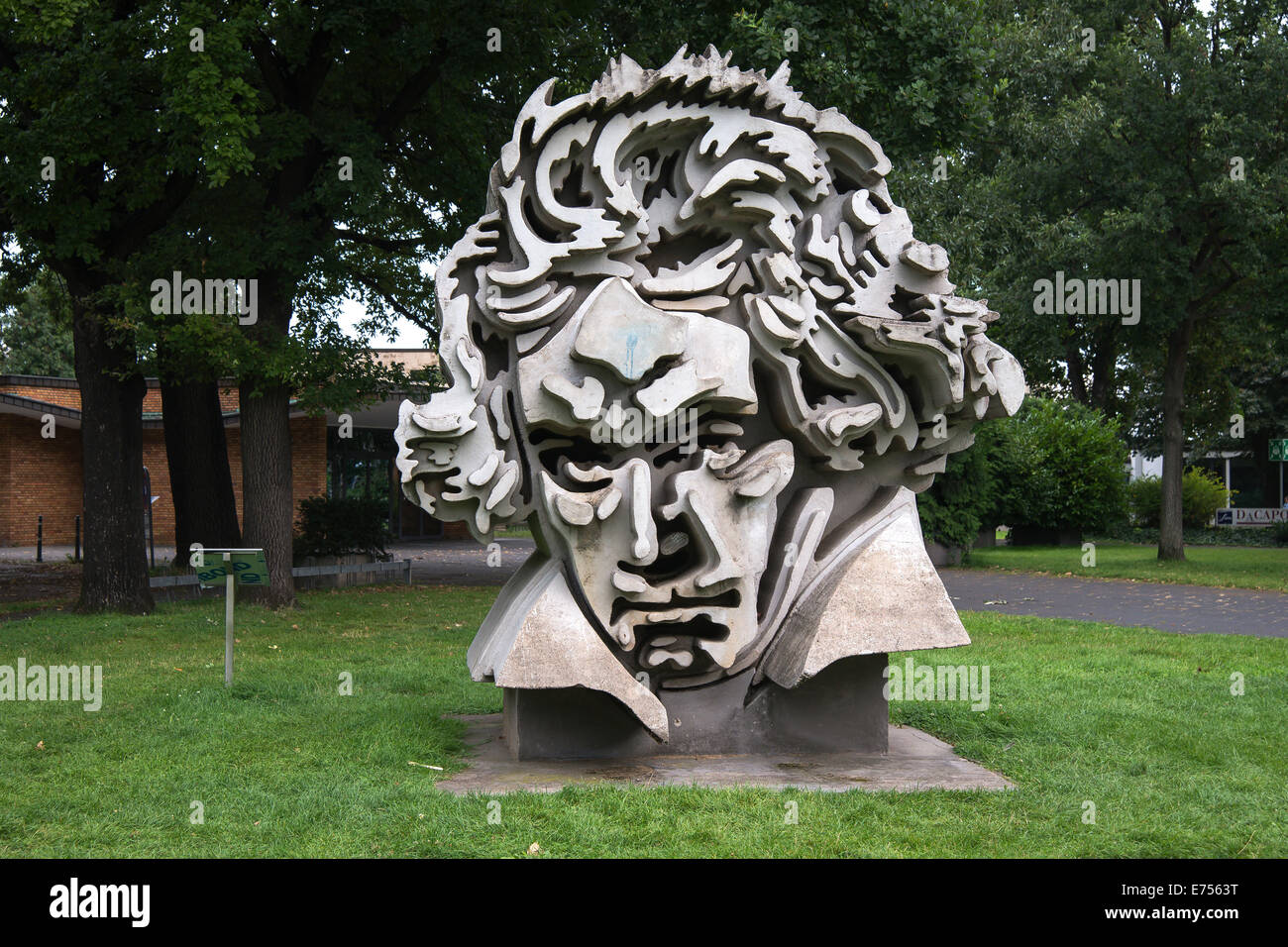 Monument Beethoven devant la salle Beethoven à Bonn, Allemagne, Europe Banque D'Images