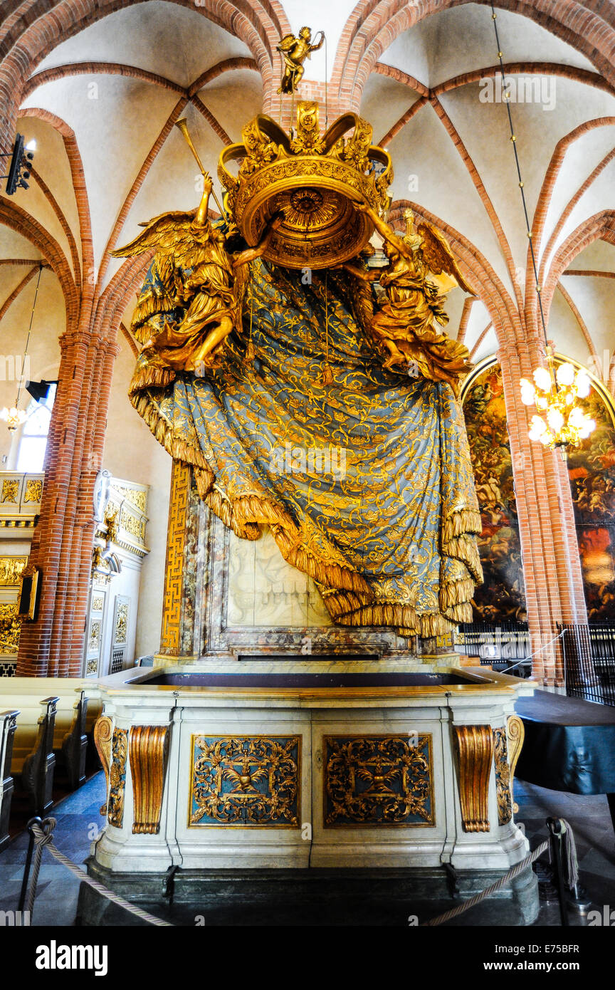 Suède, Stockholm. Storkyrkan est la plus ancienne église de Gamla Stan. Banque D'Images