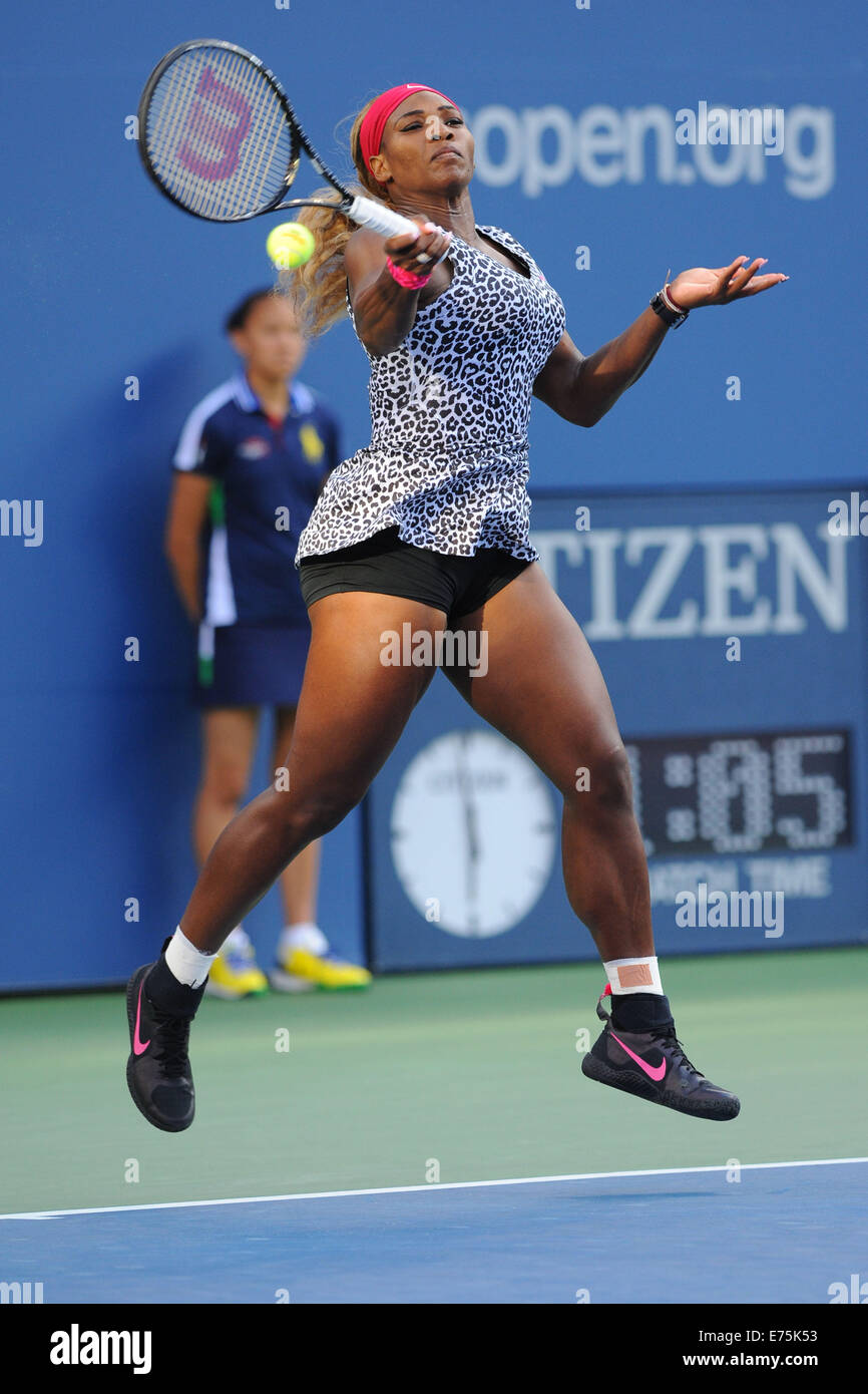 Flushing Meadows, New York, USA. 07Th Nov, 2014. US Open, Billie Jean King National Tennis Center de Flushing Meadow, Serena Williams, dans l'État (USA) contre Caroline Wozniacki dans la finale femmes. Williams a remporté en 2 sets 6-3 et 6-3. Credit : Action Plus Sport/Alamy Live News Banque D'Images