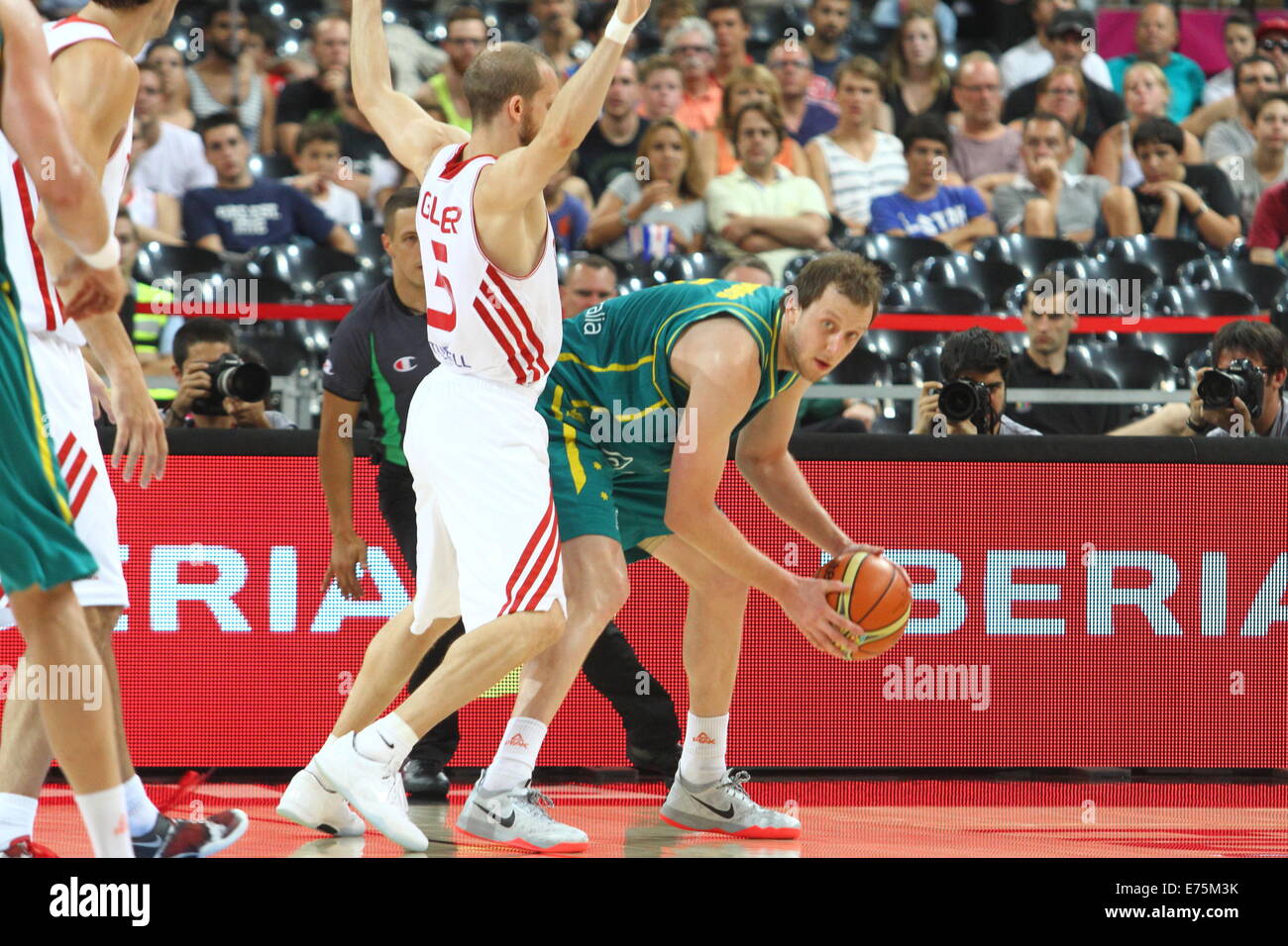 Barcelone, Espagne. 07Th Nov, 2014. 2014 Coupe du Monde de Basket-ball de la FIBA, ronde de 16. J. Ingles en action au cours de match entre la Turquie et l'Australie au Palau St Jordi : Action Crédit Plus Sport/Alamy Live News Banque D'Images