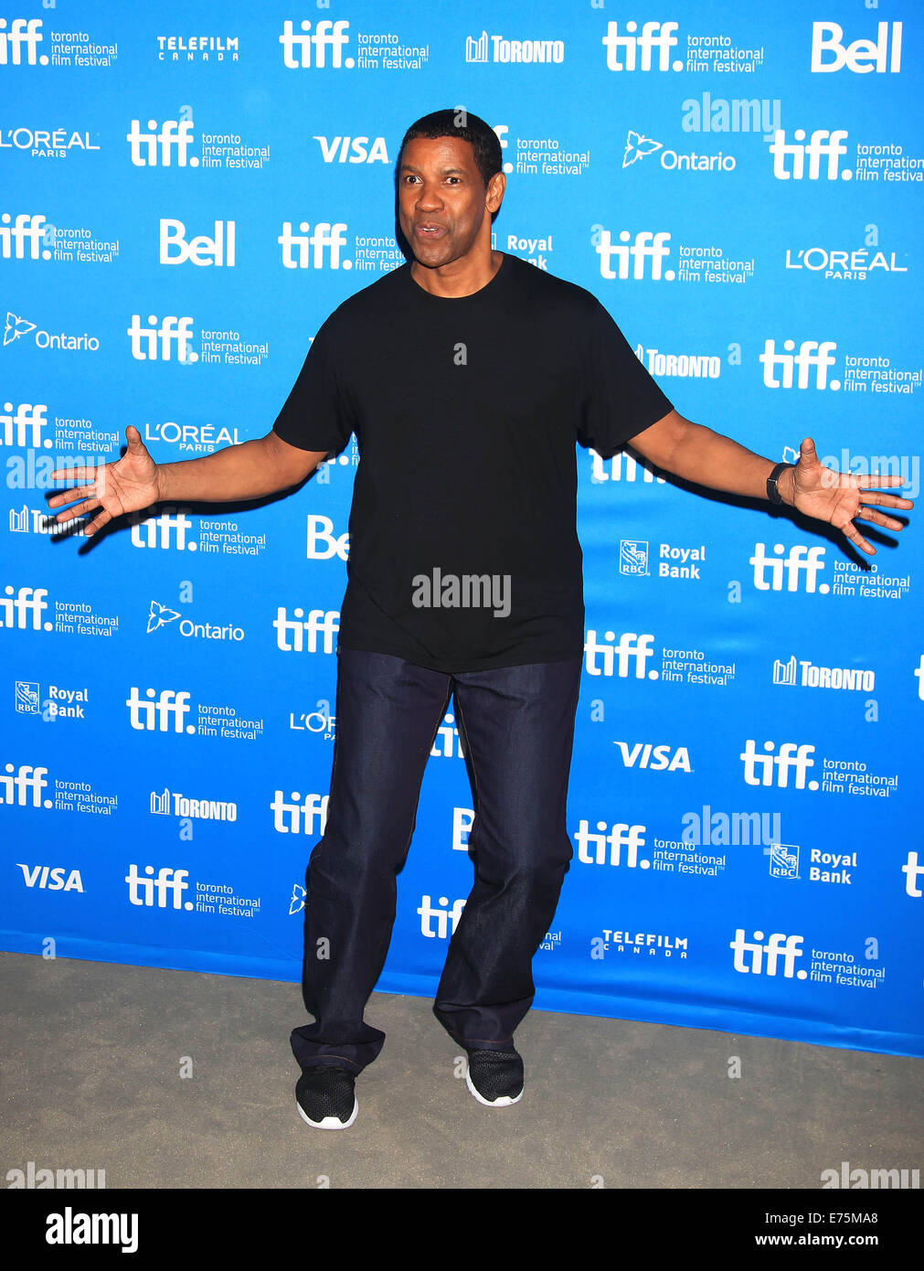 Toronto, Canada. Sep 7, 2014. L'acteur Denzel Washington pose pour des photos lors de la conférence de presse du film 'l'Equalizer' lors de la 39e Festival International du Film de Toronto à Toronto, Canada, le 7 septembre 2014. © Zou Zheng/Xinhua/Alamy Live News Banque D'Images