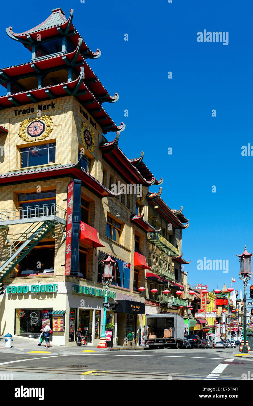 Street dans le quartier chinois, San Francisco, California, USA Banque D'Images