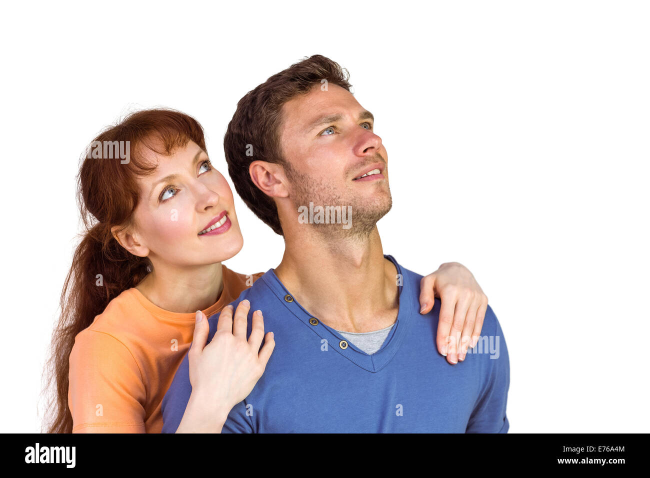 Heureux couple regardant vers le haut Banque D'Images