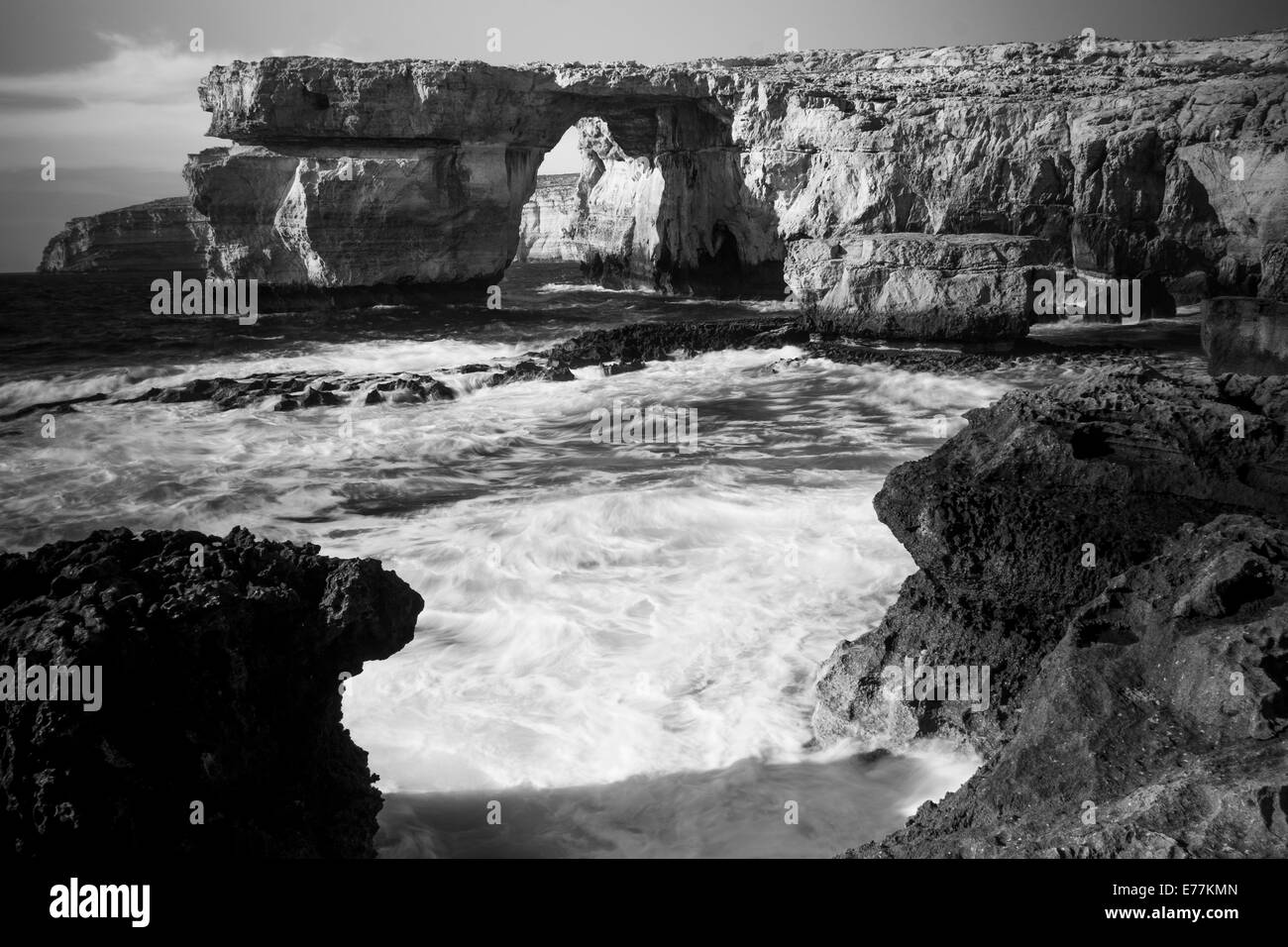 La fenêtre d'azur sur l'île de Gozo en Méditerranée Banque D'Images