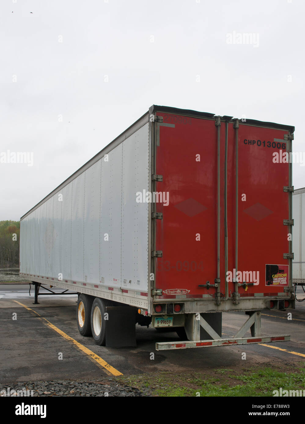 Remorque pour camion détail Bozzuto centre de distribution. Banque D'Images