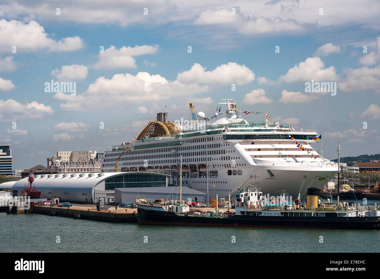 P&O's Oceana de navires de croisière au port à Southampton, en Angleterre. Banque D'Images