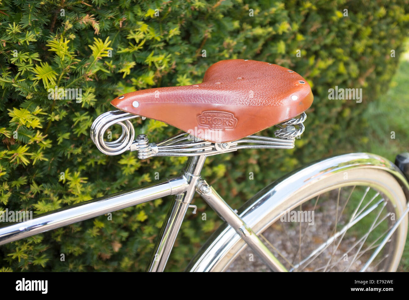 Brooks selle en cuir vintage Pashley Location vélo Banque D'Images