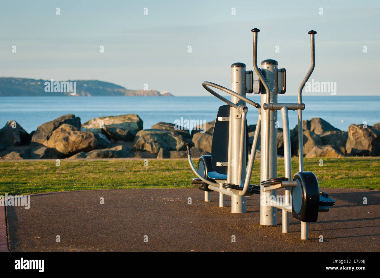 L'équipement de sport de plein air sur front de mer Banque D'Images