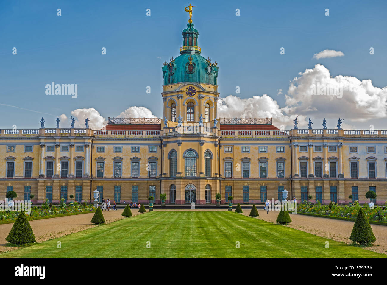 Château de Charlottenburg (Charlottenburg) avec jardin à Berlin. C'est le plus grand et le seul palais royal resi Banque D'Images