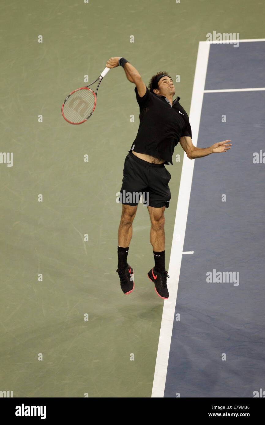 Flushing Meadows, New York, USA. 29 août, 2014. Roger Federer (SUI) dans l'action du deuxième cycle à l'US Open Tennis Championships. Banque D'Images