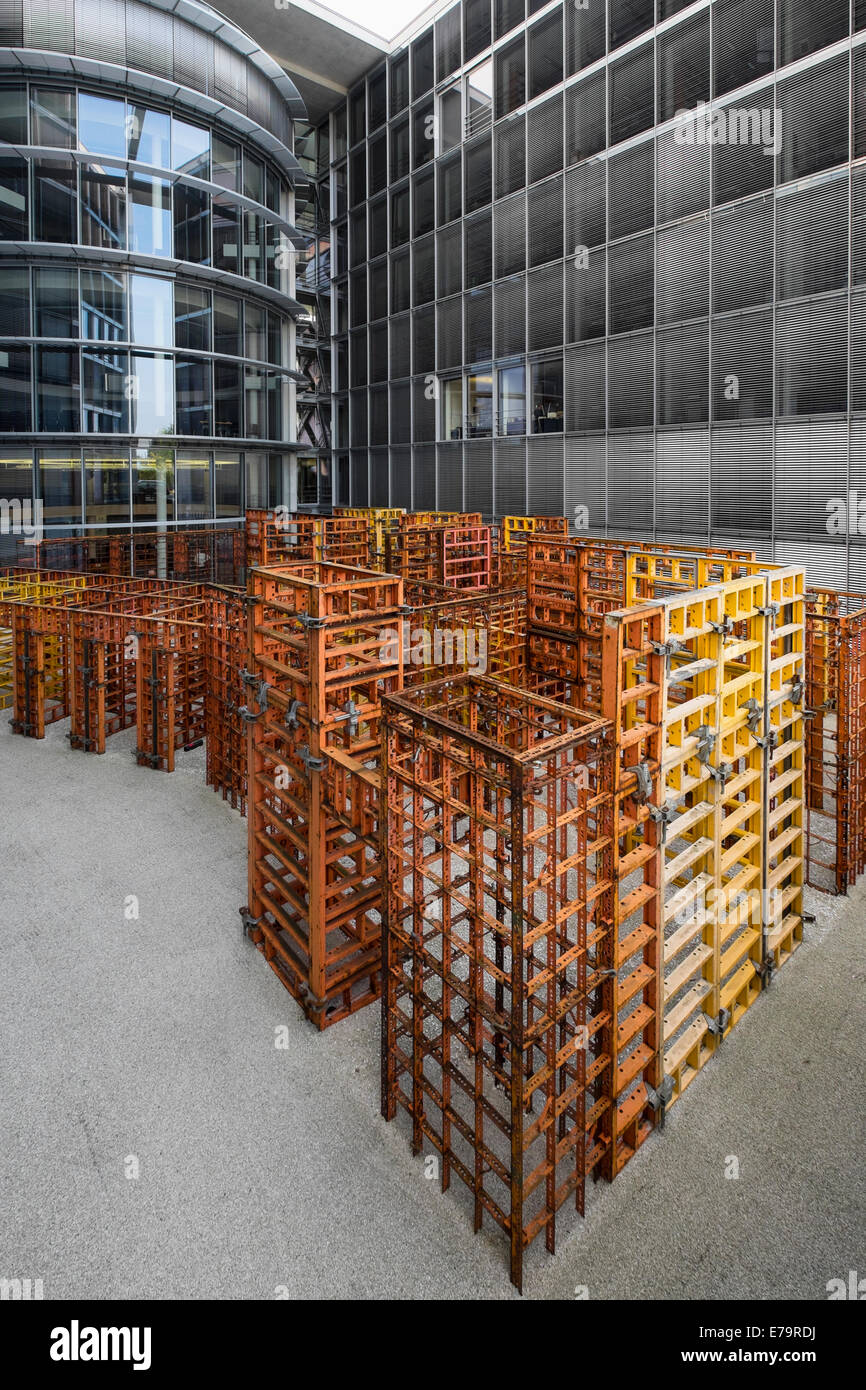 Art installation caled BFD bundig Hornschemeyer fluchtend dicht par Franka au lobe Paul Haus gouvernement immeuble de bureaux à Berlin Banque D'Images