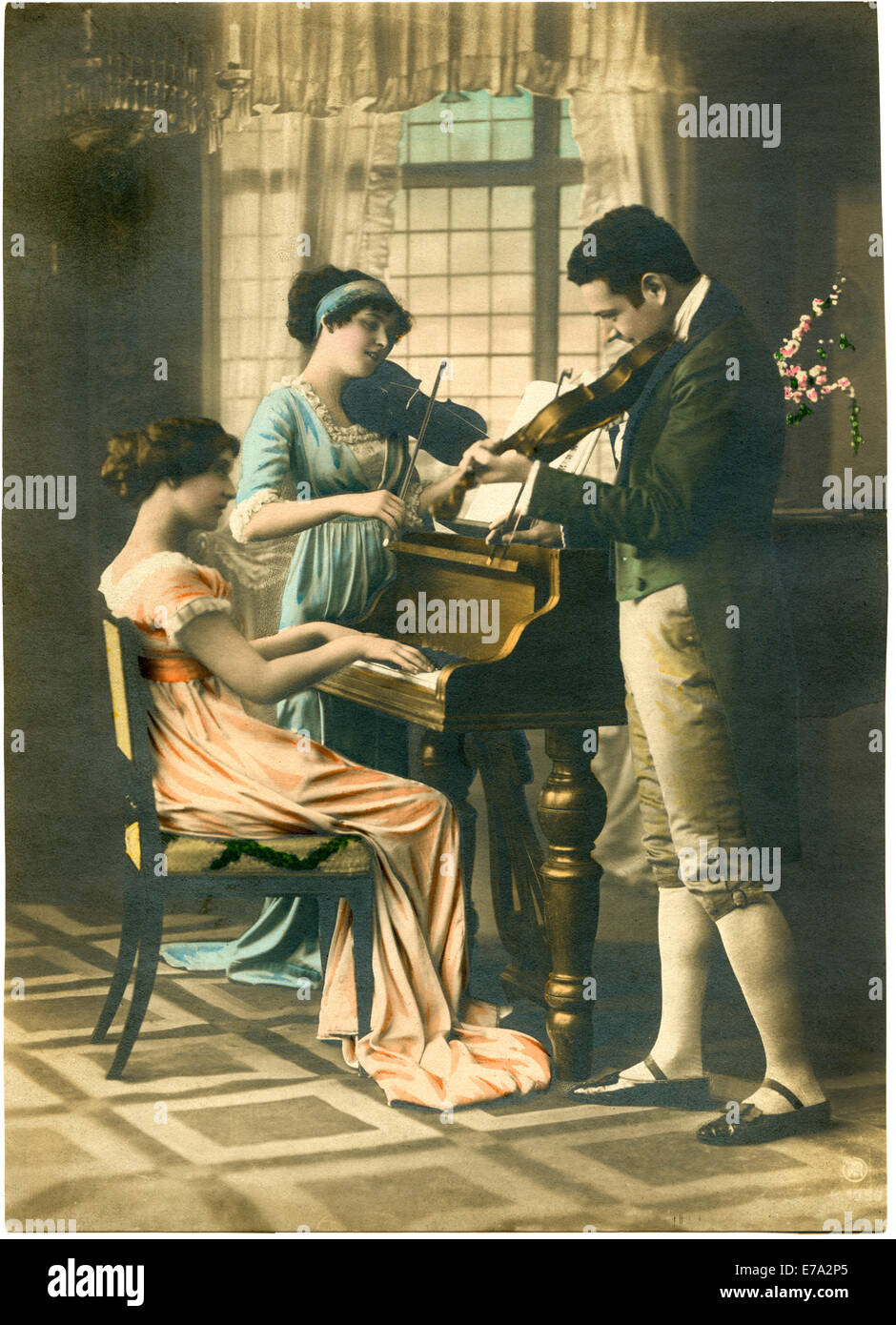 Trio Musical, l'Allemagne, Hand-Colored Photo, vers 1900 Banque D'Images