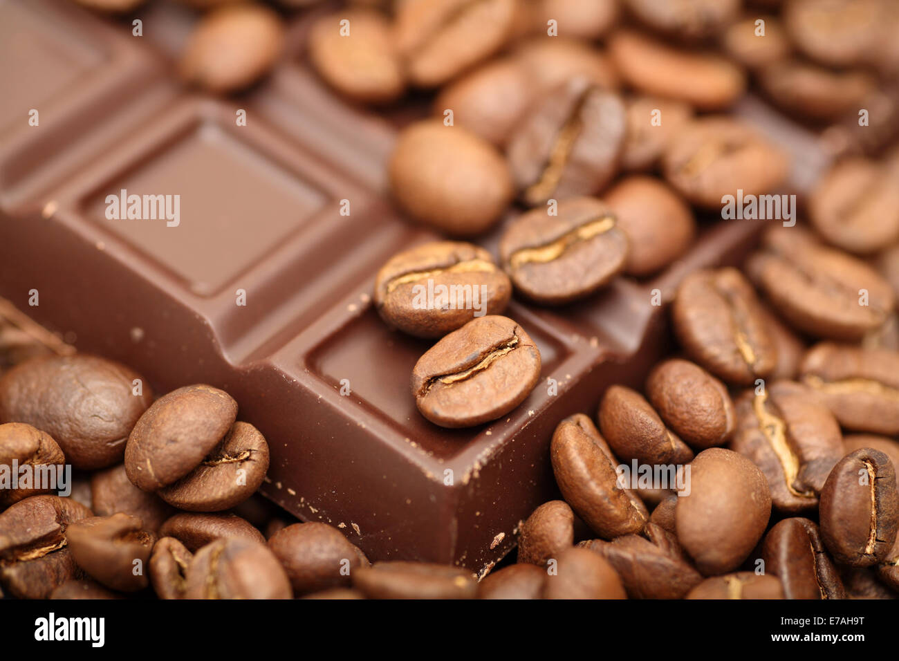 Les grains de café et de chocolat. Banque D'Images