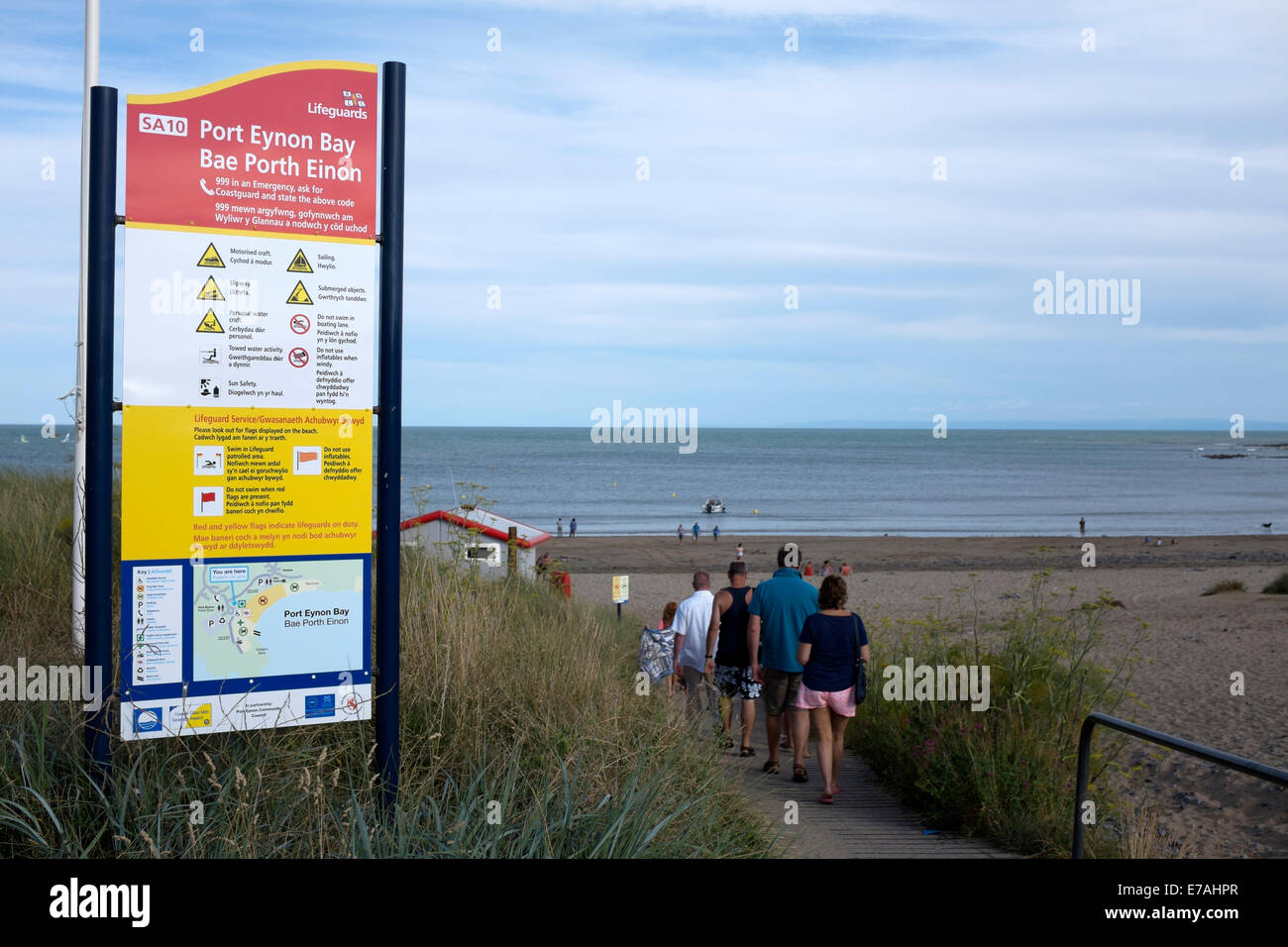 Plage de port Eynon Bay Wales Echelle Panneau de sécurité Banque D'Images