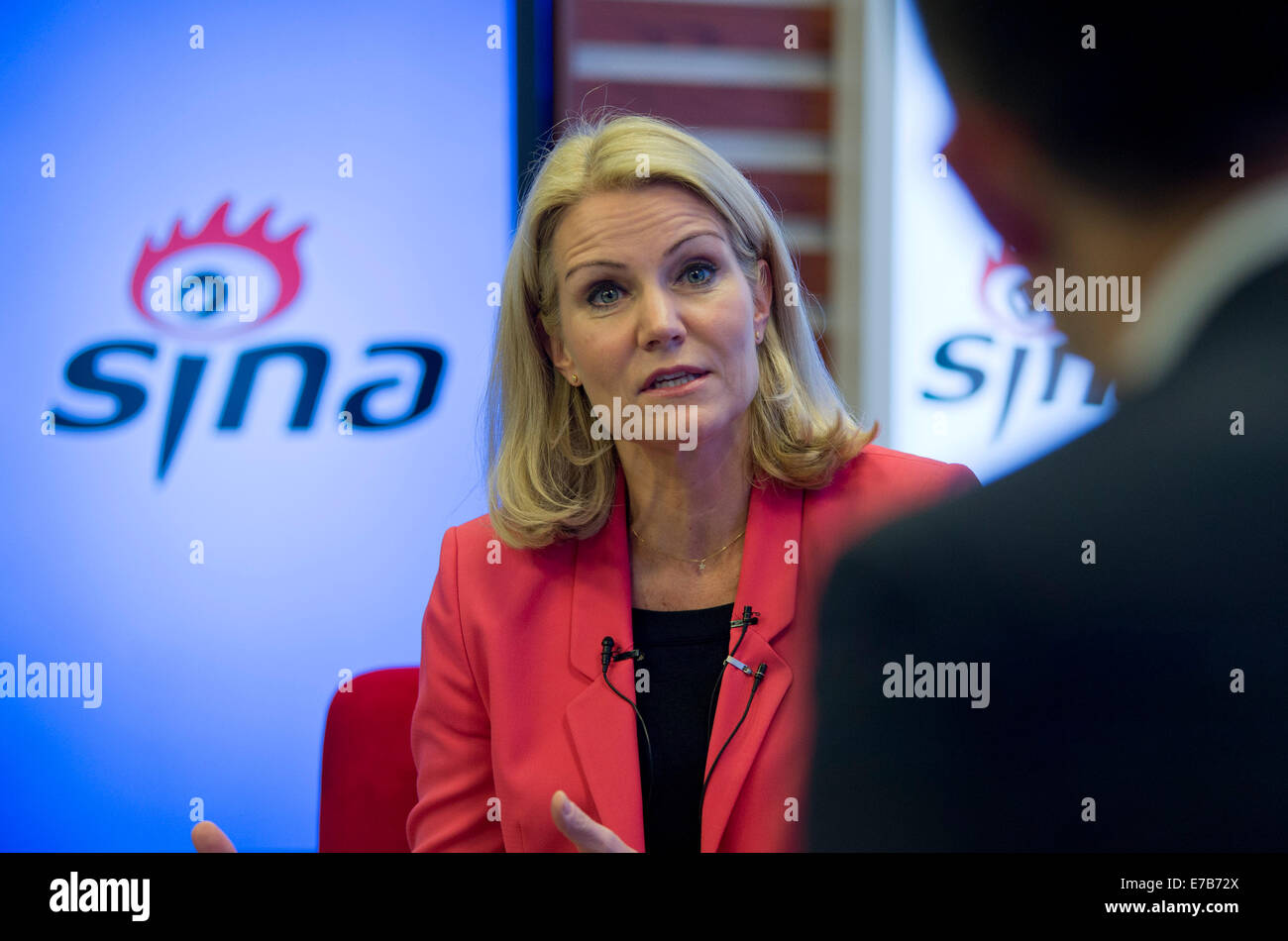 Pékin, Chine. 11 septembre 2014. La première ministre danoise Helle Thorning-Schmidt a visité Sina Media Corporation où elle a posé des questions aux citoyens chinois du net via Weibo. © Time-snapshots Banque D'Images