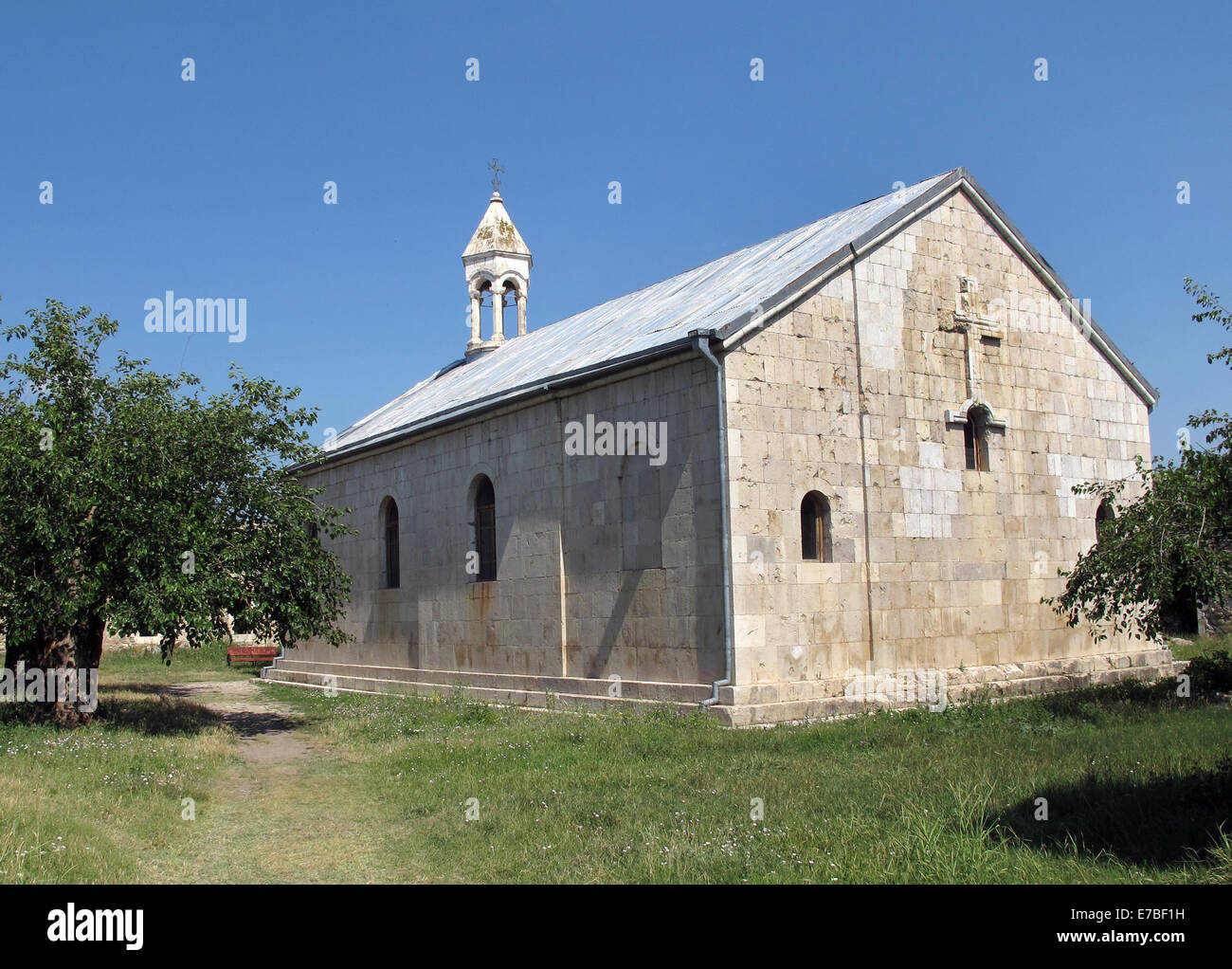 Vue extérieure du monastère Amaras dans le village SOS dans la région arménienne du Haut-Karabakh, le 26 juin 2014. Le monastère a été fondé vers 310 par saint Grégoire l'Illuminateur et est l'un des plus anciens monuments chrétiens dans le monde. La République du Haut-Karabakh est de facto un état indépendant non reconnu mais d'un litige entre l'Arménie et l'Azerbaïdjan. La région enclavée dans le Caucase du Sud est habitée par les Arméniens. Photo : Jens Kalaene - AUCUN SERVICE DE FIL- Banque D'Images