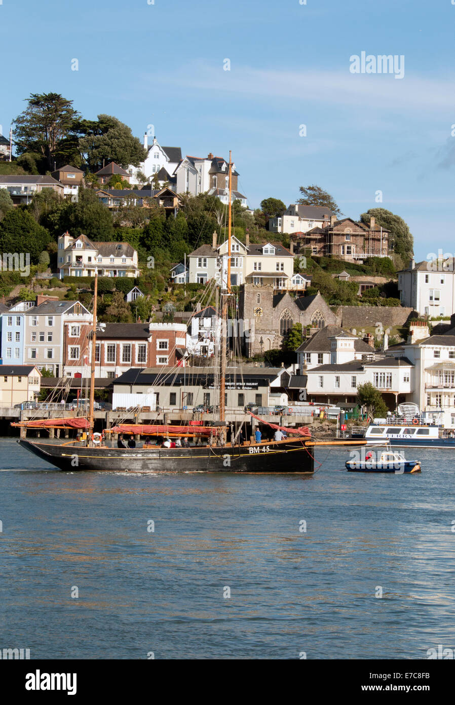 Voilier anglais ; Cornwall ; voilier traditionnel ; voilier ; rivière ; voile ; chêne ; mettre les voiles ; l'ouest du pays ; Banque D'Images
