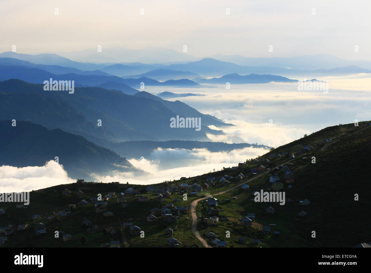 La mer Noire de l'Est les montagnes depuis Trabzon, Turquie Banque D'Images