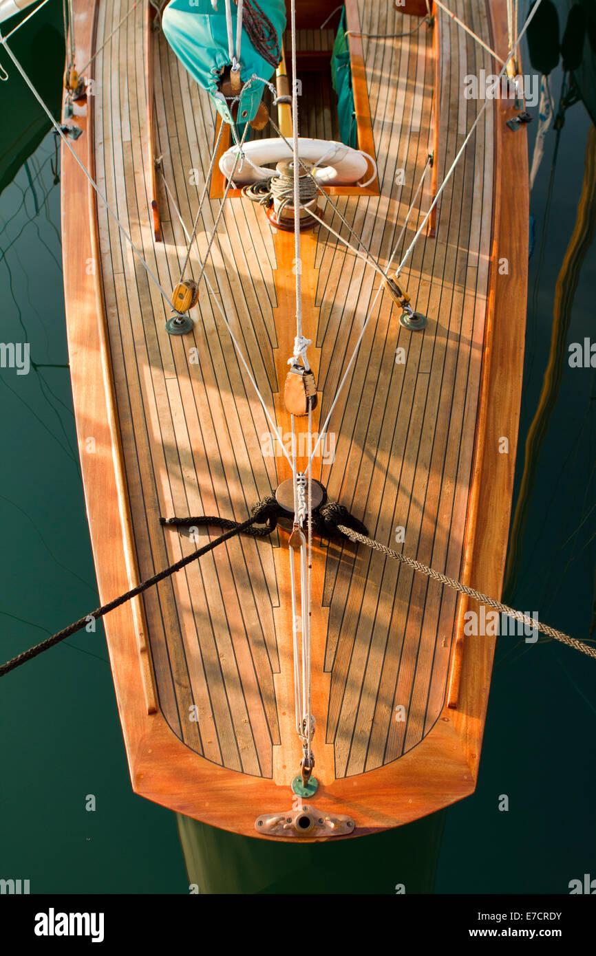 Imperia, Italie. 14 septembre 2014. Détail d'un vintage yacht deck participant à Vele d'Epoca classic yachts regatta. Banque D'Images