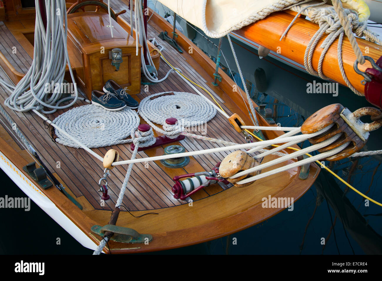 Imperia, Italie. 14 septembre 2014. Détail d'un yacht vintage participant à Vele d'Epoca classic yachts regatta. Banque D'Images
