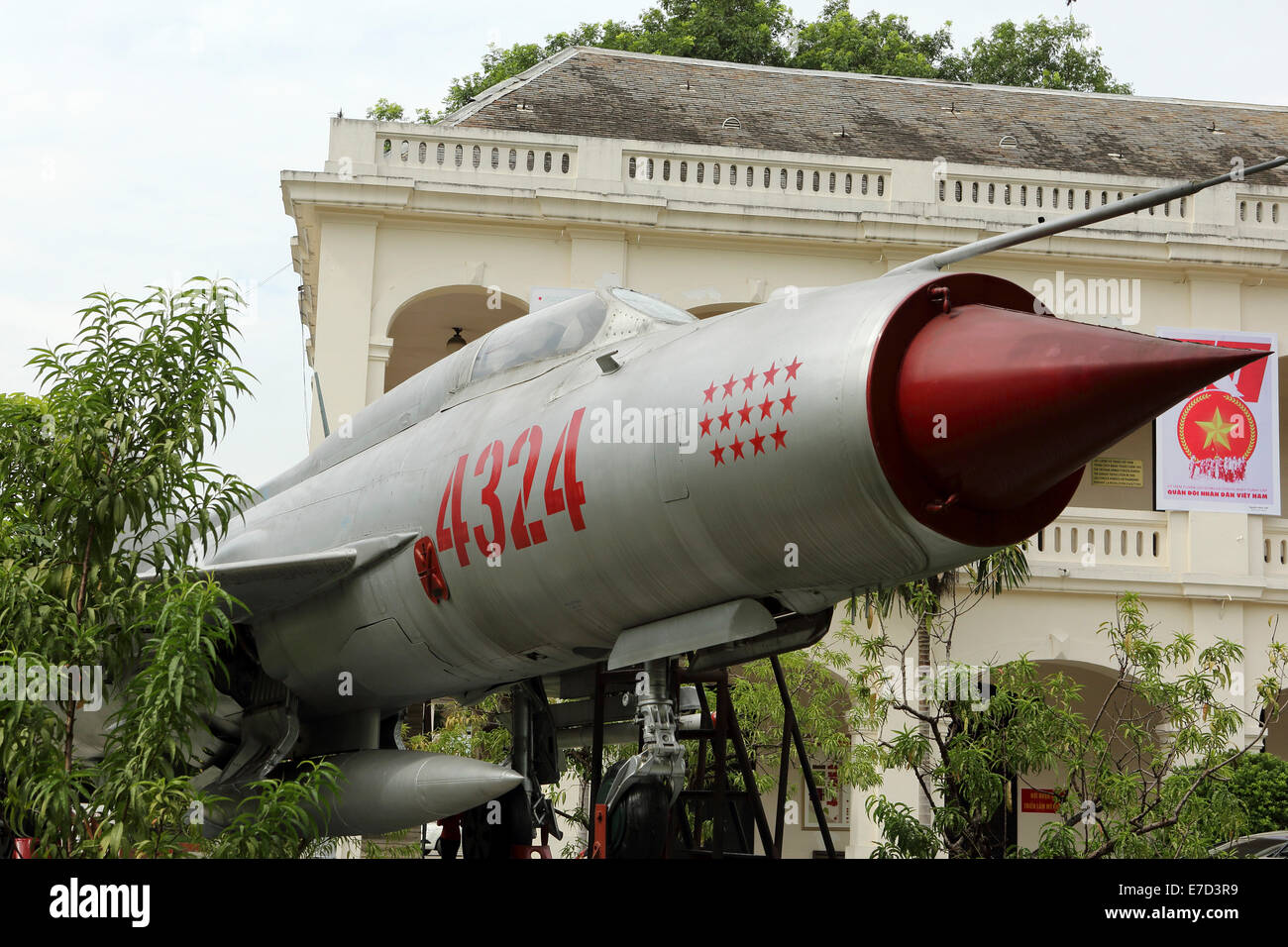 Un avion de chasse Mig au Musée de l'histoire militaire du Vietnam à Hanoi, Vietnam. Banque D'Images