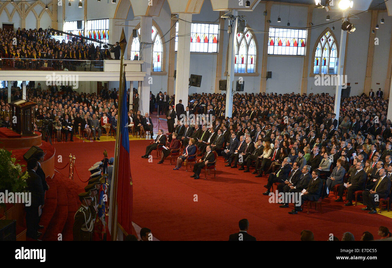 Santiago, Chili. 14Th Sep 2014. Image fournie par la Présidence du Chili montre la présidente du Chili Michelle Bachelet participant au Service d'action de grâce 2014 dans le cadre des activités de la fête nationale dans l'Evangelical Cathedral, à Santiago, Chili, le 14 septembre, 2014. Crédit : Jose Manuel de la Maza/Présidence du Chili/Xinhua/Alamy Live News Banque D'Images