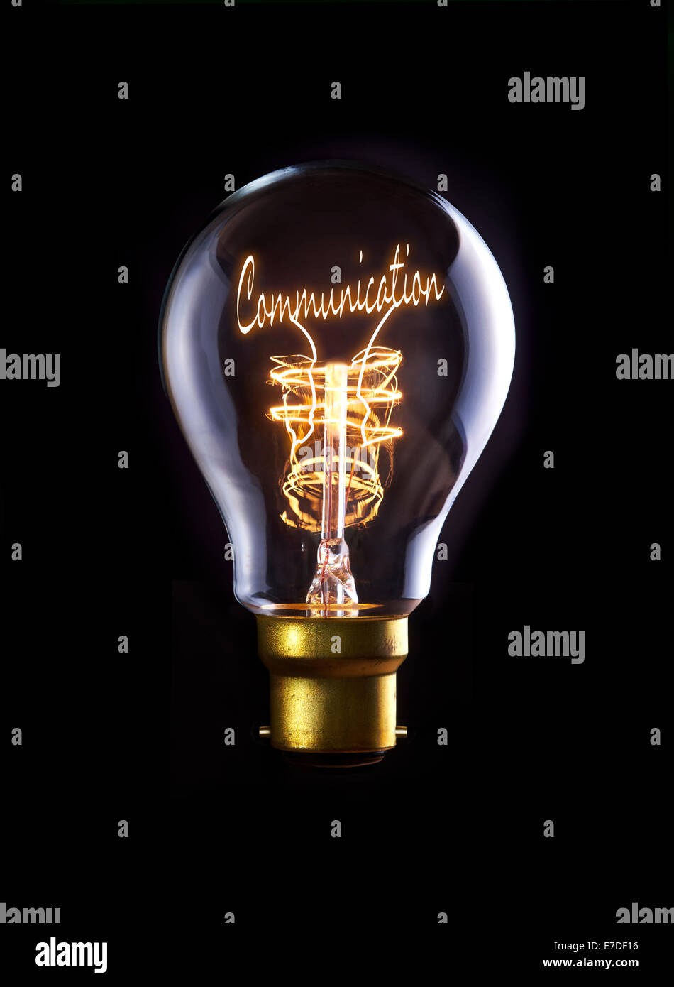 Une bonne communication concept dans une ampoule à incandescence. Banque D'Images